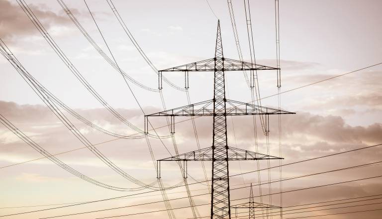 Vaš račun za elektriko bi lahko bil nižji: Večina gospodinjstev spregleda to možnost