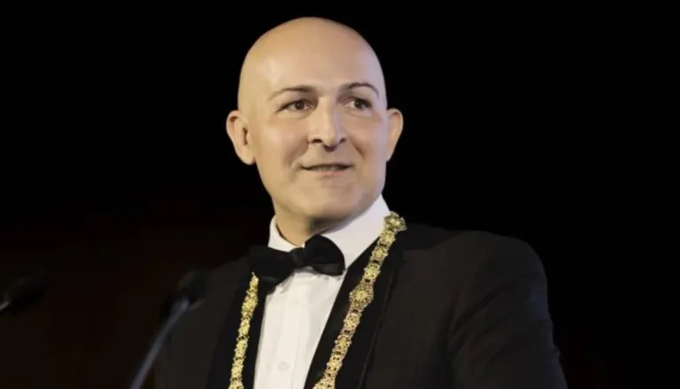 Minister Rončević ukinja devetletko: »Izvedli bomo prehod na sodobno osemletno šolo«