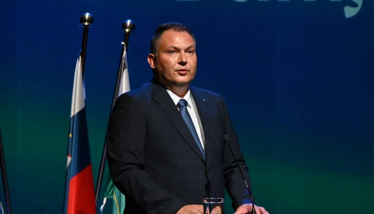 Kako ocenjujete delo Damjana Anželja? Nezadovoljnih več kot zadovoljnih, pohvale predvsem zaradi osebnih lastnosti