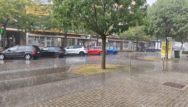 FOTO in VIDEO: V Murski Soboti padala sodra, napovedi vremenoslovcev so se uresničile