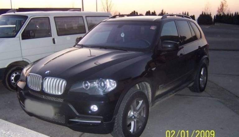 0912-120-09 - Odkrili ukradeni BMW X5.jpg