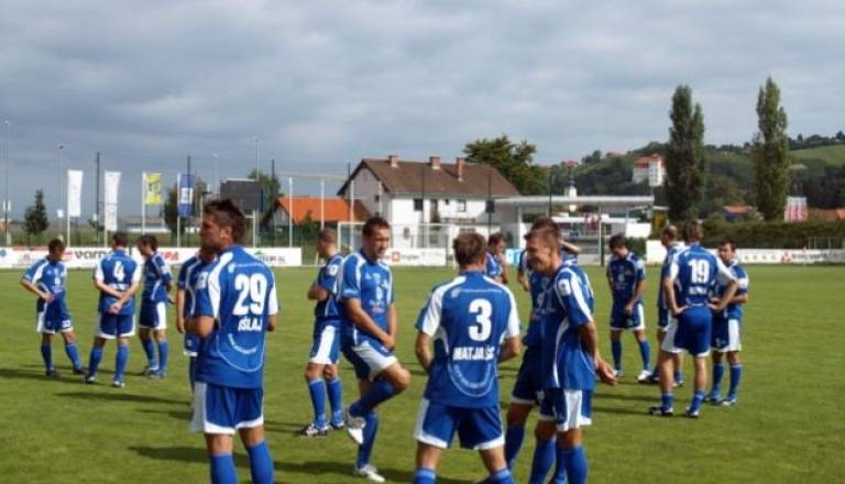 Po slabšem začetku so nogometaši Nafte na koncu osvojili tretje mesto
