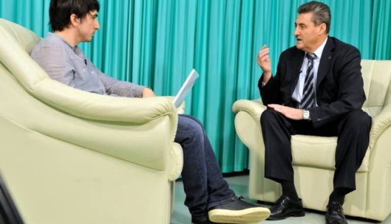 Na snemanju Intervjuja 2.0 z Gezo Ernišo