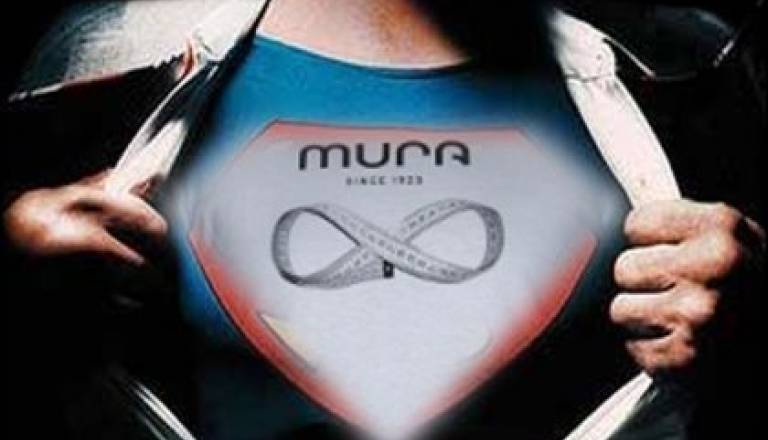  Muro bi v tem trenutku težko rešil tudi Superman.