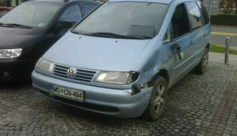 V nesreči naj bi nastala le materialna škoda