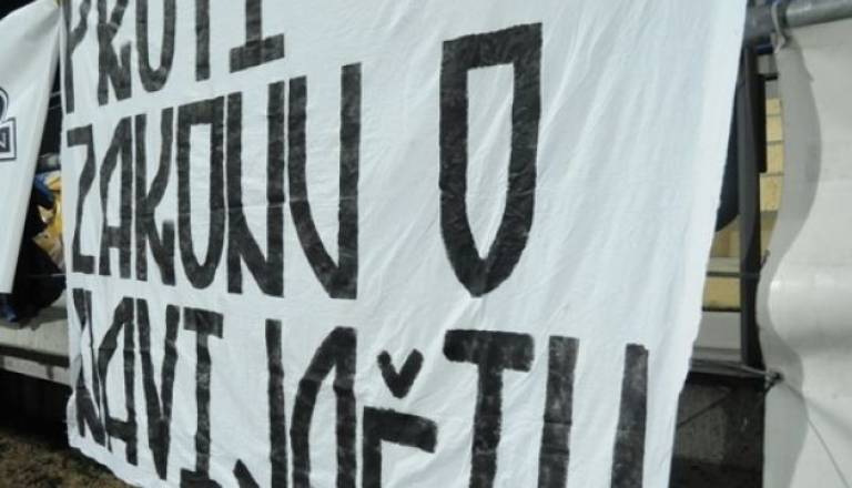 Bo novi zakon pregnal navijače s tribun?