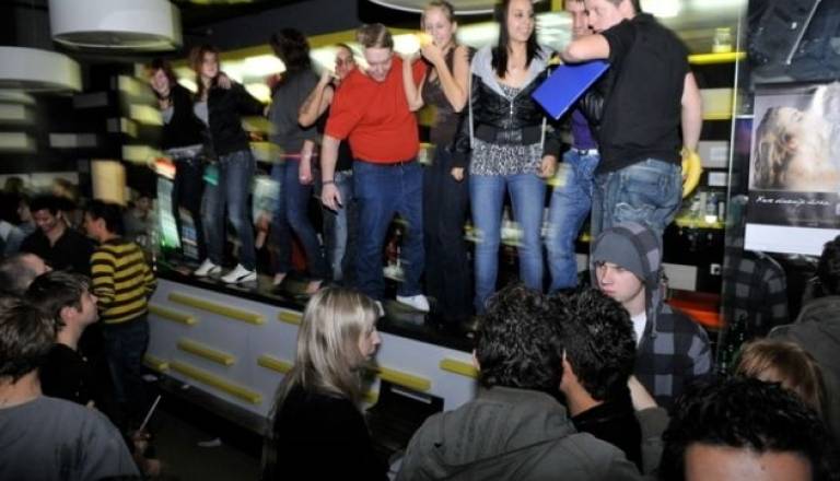 V soboto se v PartyMaxu obeta dobra zabava