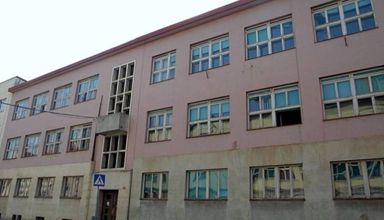 Do leta 2013 naj bi na mestu stare ekonomske šole stal nov upravni center