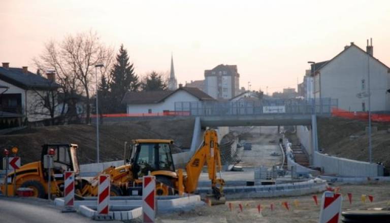 Podvoz bo končan v pogodbenem roku, ki je junij 2010