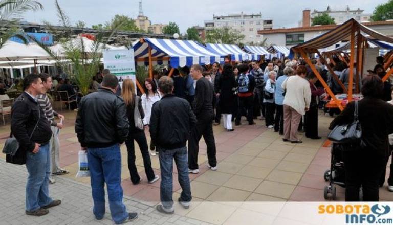 zaposliteni sejem.JPG