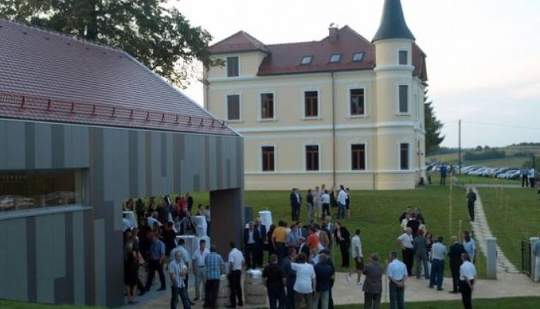 Vinska klet Marof v Mačkovcih