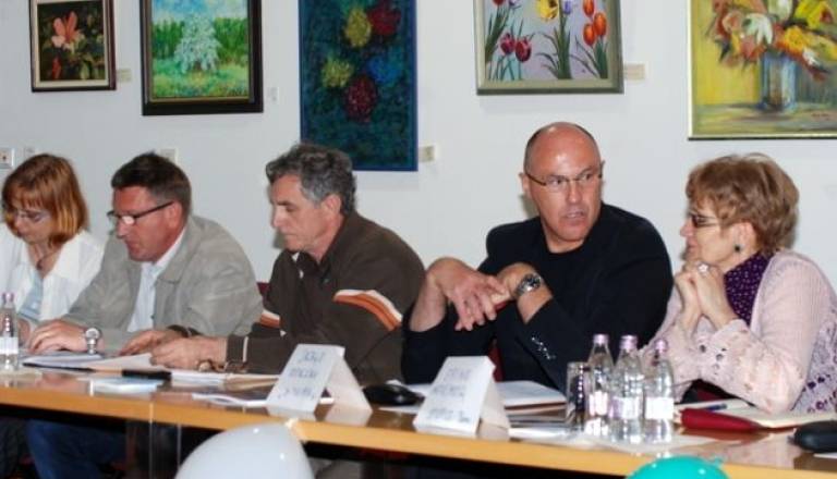 Posvet Kako ublažiti krizo (2).JPG