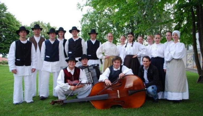 Mlade folkloriste čakajo priprave na državno srečanje