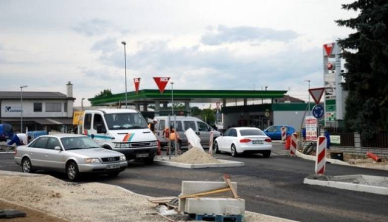 Krožišče med Lendavsko, Markišavsko in Noršinsko ulico (1).JPG