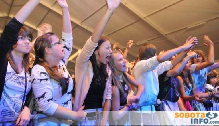 untitled (46 of 104).jpg