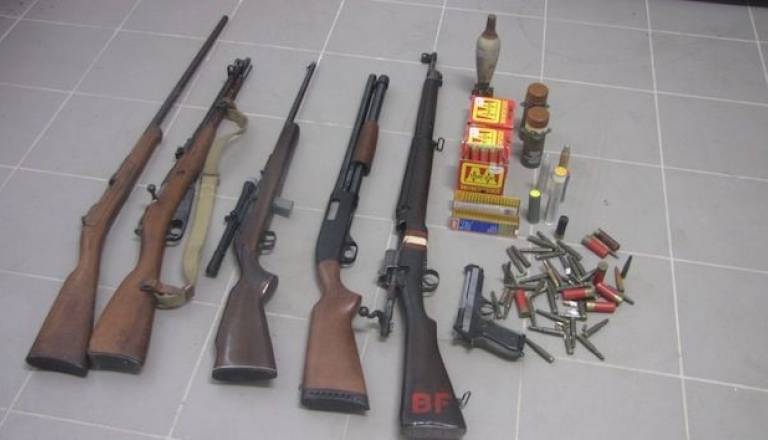 zaseženo orožje in strelivo (1).jpg