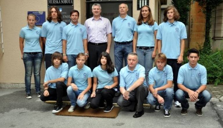 Udeleženci 45. mednarodnih iger šolarjev v Hamiltonu.JPG