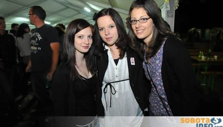630x630a6cafbdbc4105e73cabfad9d6bd1f3d51309688698.jpg