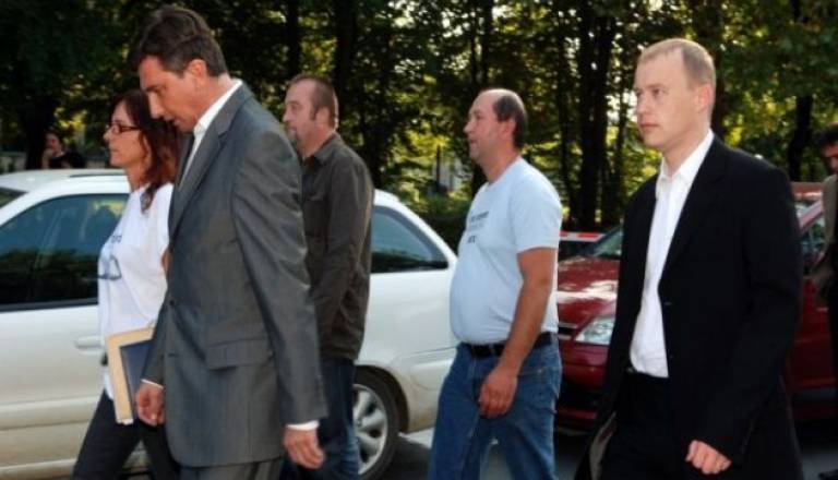 Premier Borut Pahor in gospodarski minister Matej Lahovnik pri Murinih delavcih septembra 2009.