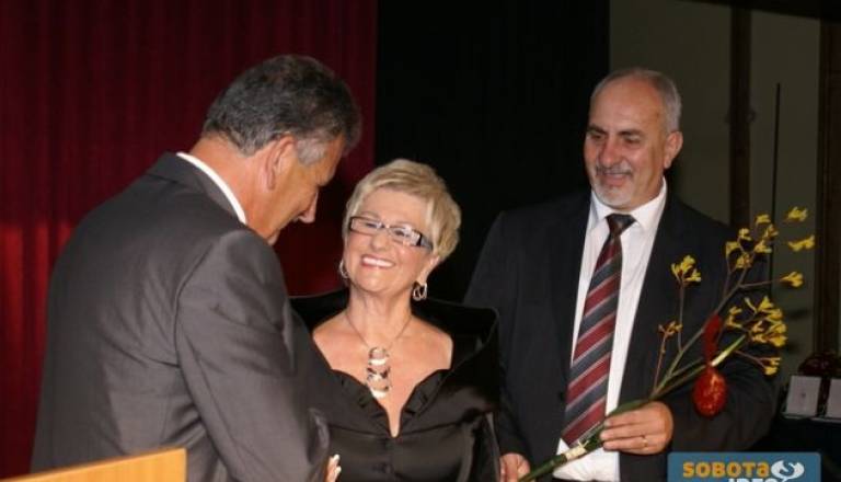 Priznanje Majda Šmid1a.JPG