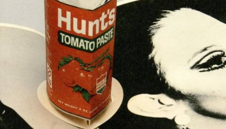 Andy Warhol, Three pop-ups, tomato paste ca. 10 cm, In Andy Warhol.s Index Book, 28 x 21.5 cm, 1967, foto Bettina Brach.jpg