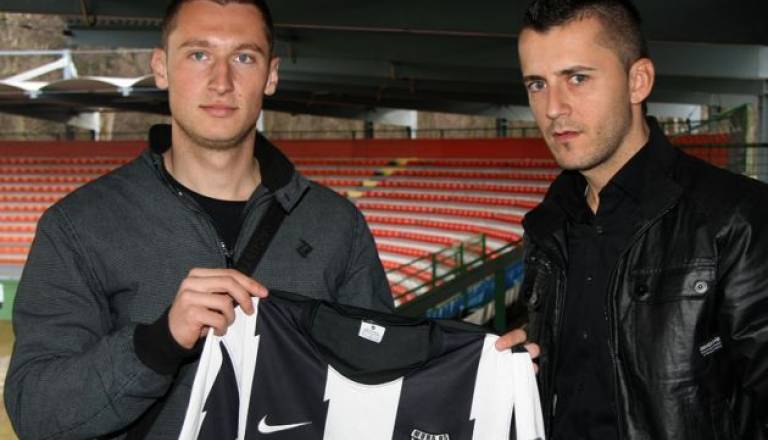 Igor Celec je poskrbel za okrepitev v konici napada. Na Fazanerijo se je preselil Dragan Jelič.