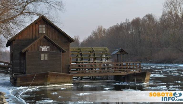 Takšne podobe Mure nismo vajeni.