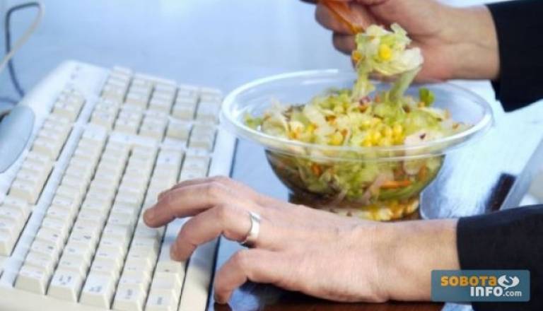 Reforma dela zajema tudi predlog glede ukinitve plačanih malic med delovnim časom