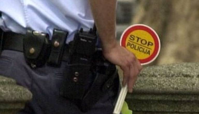 policija_5.jpg