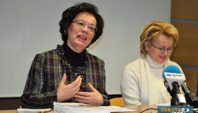 Strokovnjakinji na področju socialne medicine Branislava Belović in Tatjana Kranjc-Nikolić sta predstavili izsledke iz raziskave evropskega projekta "Gradient".