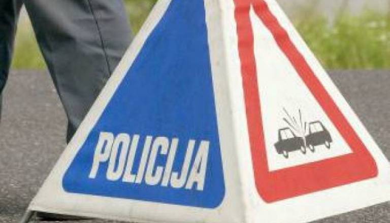 061503_172851_policija_znak_nesreca1.jpg