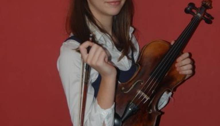 Lina Plohl.jpg