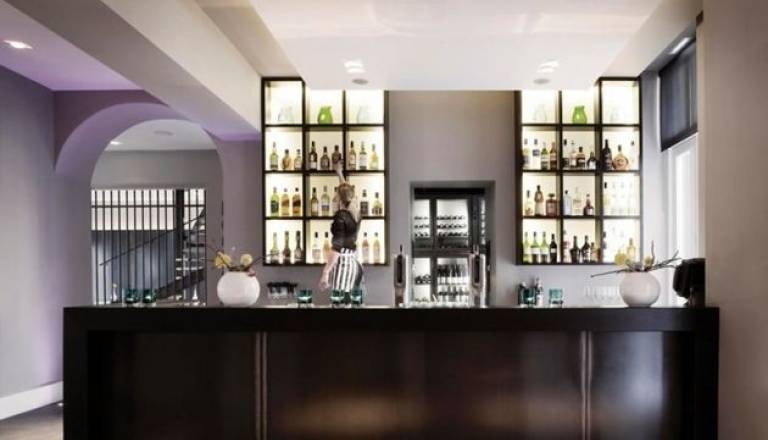 Het Arresthuis - bar, Nizozemska