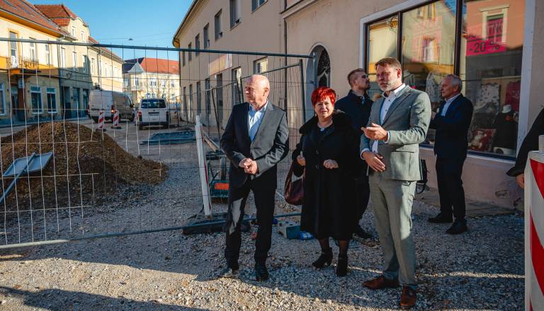 2025-11-27_obisk-ministrov-ptuj_osimzan_05_1.jpg