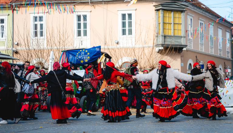 2026-02-15_povorka-ptuj-all_osimzan_38.jpg