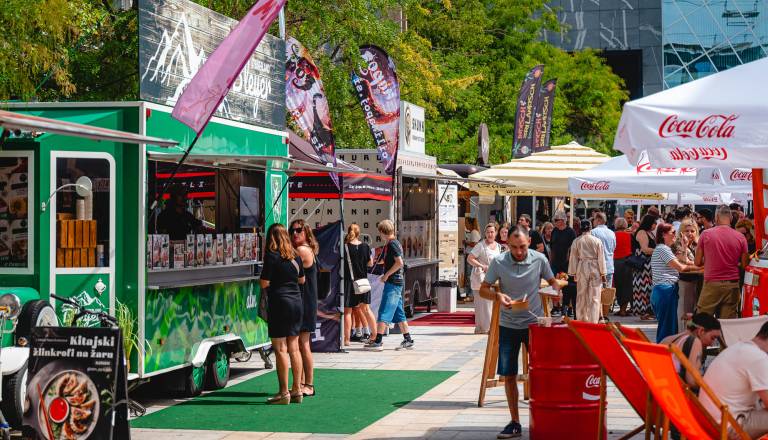 2026-08-28_street-food-market_osimzan_10.jpg