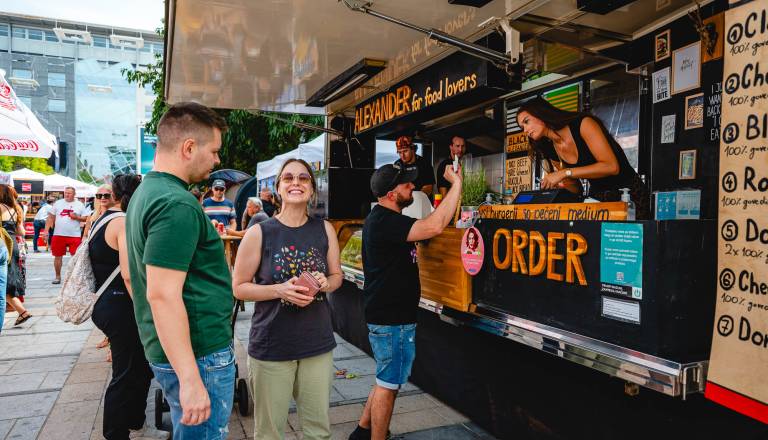 2026-08-28_street-food-market_osimzan_13.jpg