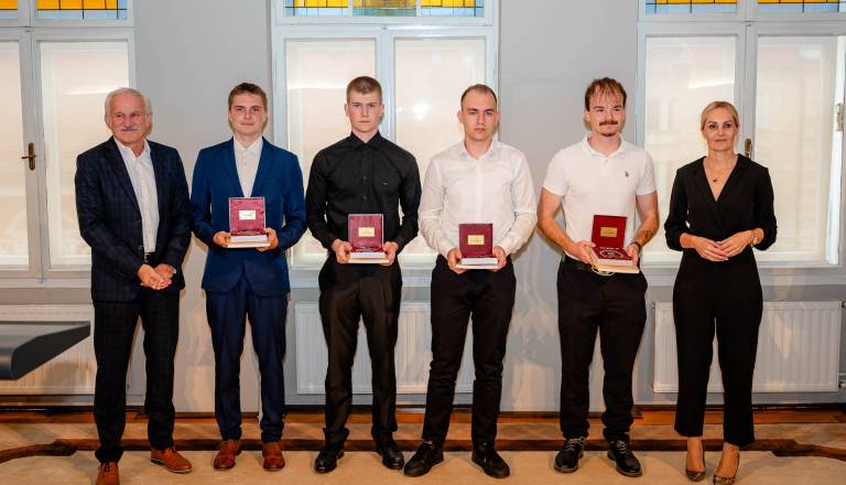 2026-09-24_Sprejem zlatih maturantov_OsimZan_10.jpg