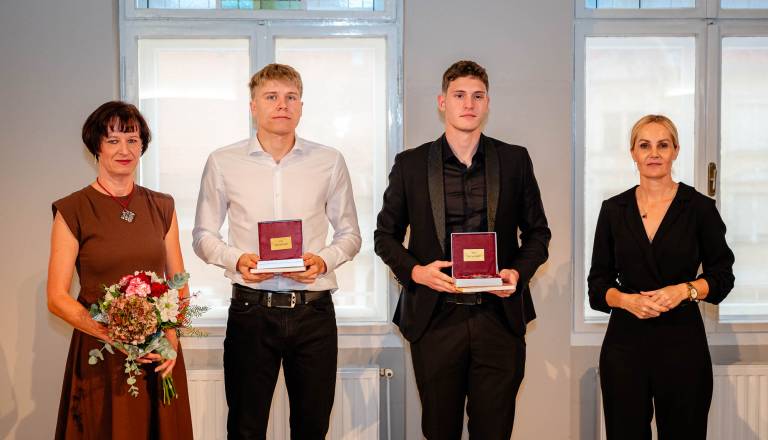 2026-09-24_Sprejem zlatih maturantov_OsimZan_14.jpg