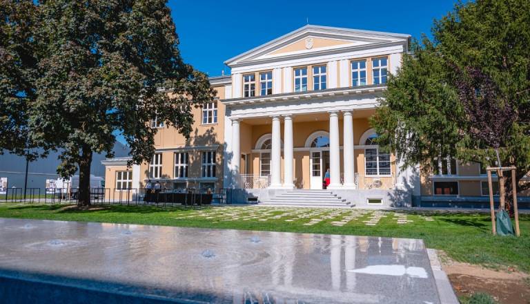 2026-09-28_Langerjeva vila_OsimZan_06.jpg