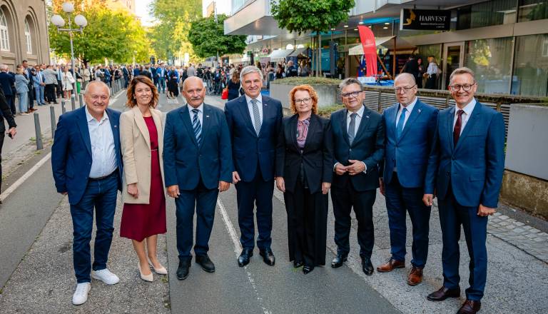 2026-09-28_Ministrstvo za samoupravo_OsimZan_09.jpg