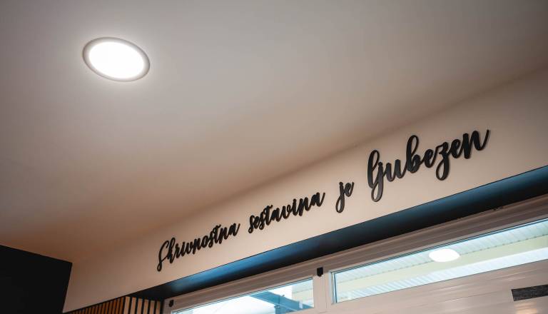 2026-10-22_Naj burger_OsimZan_05.jpg