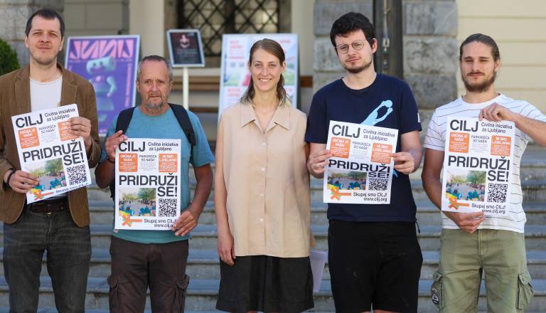 26-06-12-10-15-14-0.jpg