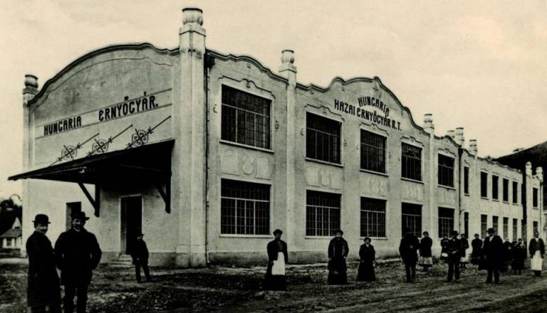 3139780983210.deznikarna.lendava.01_1_.jpg