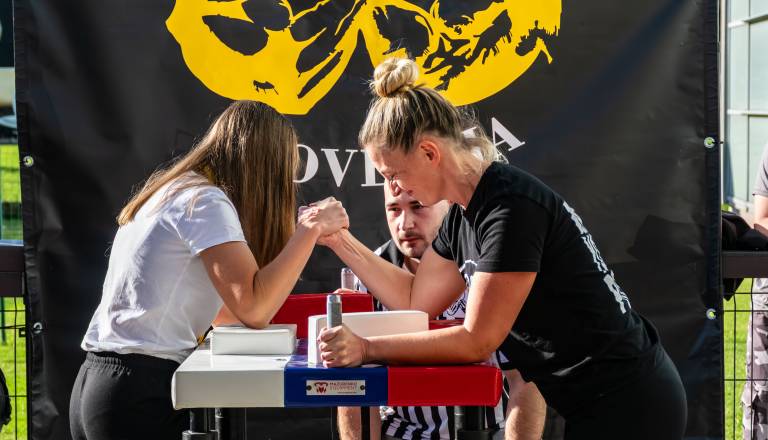 armwrestling-open-turnir-za-zacetnike-bodi-fit-maribor-25.10-2025-14.jpg