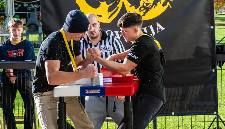 armwrestling-open-turnir-za-zacetnike-bodi-fit-maribor-25.10-2025-39_0.jpg