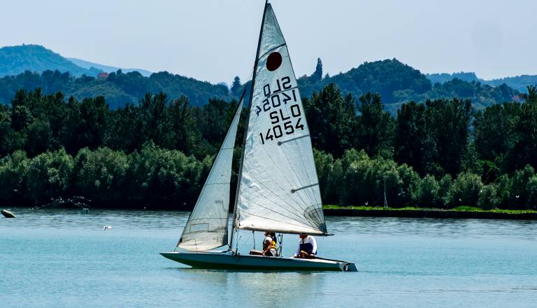 brodarsko-drustvo-ranca-ptuj-14-junij-tradicionalna-regata-ob-dnevu-drzavnosti-20.jpg