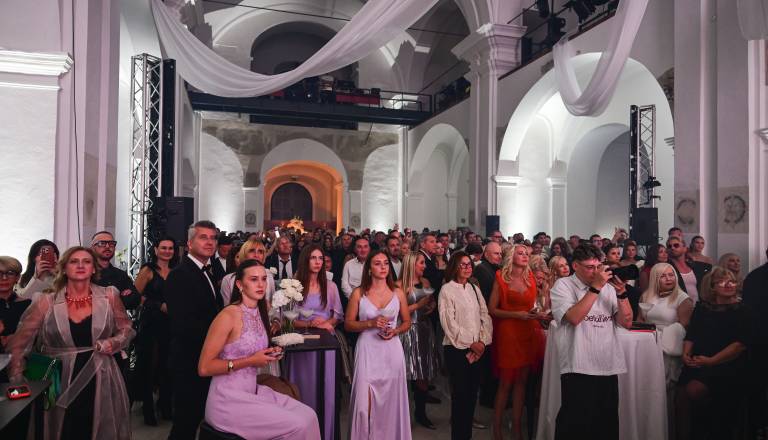 dh_fashion_dh_club_minoriti_lgm_2026_09_25_MP7_2835_foto_markopigac_pigac_si.jpg