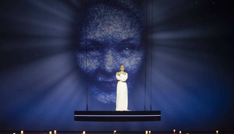 evita-2.jpg
