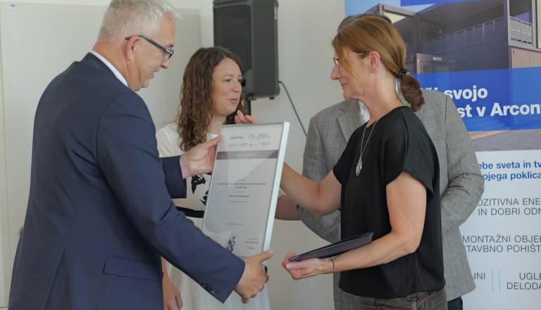 p1109589-copy.JPG